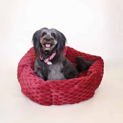 Cama roja y calientita para perros, ideal para mantener a tu mascota cómoda y abrigada durante el invierno